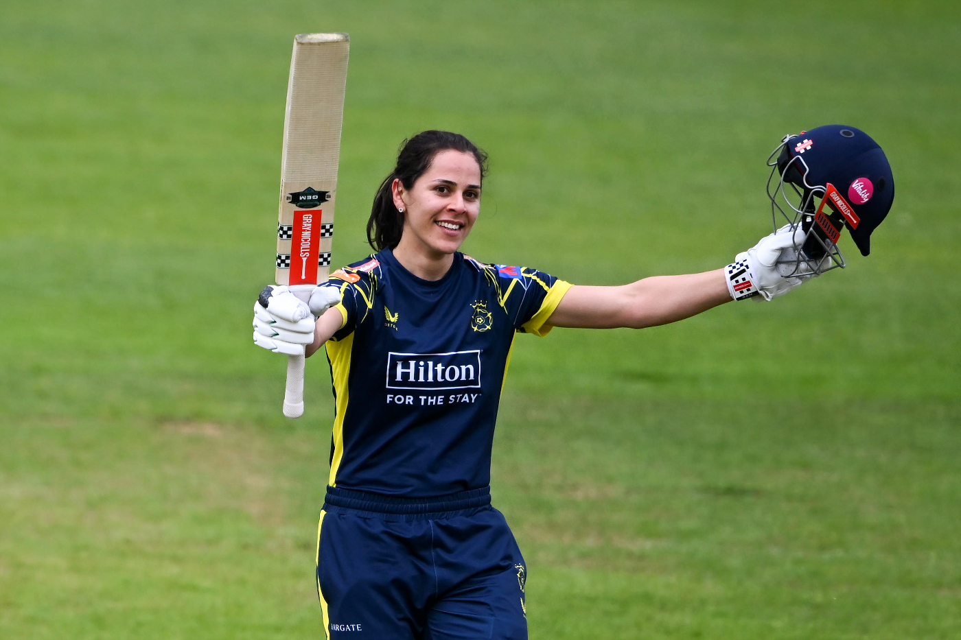 Bouchier's Career-Best 143 Guides Hampshire Past Somerset