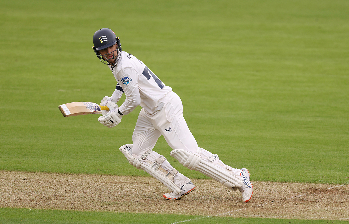 Du Plooy, Falconer Steady Middlesex Against Derbyshire