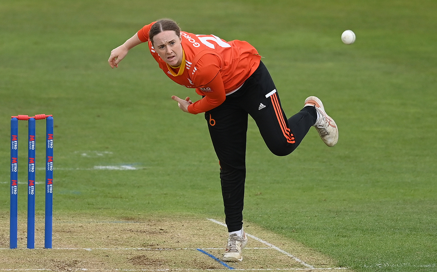 Gordon and Elwiss Lead Blaze Past Struggling Surrey