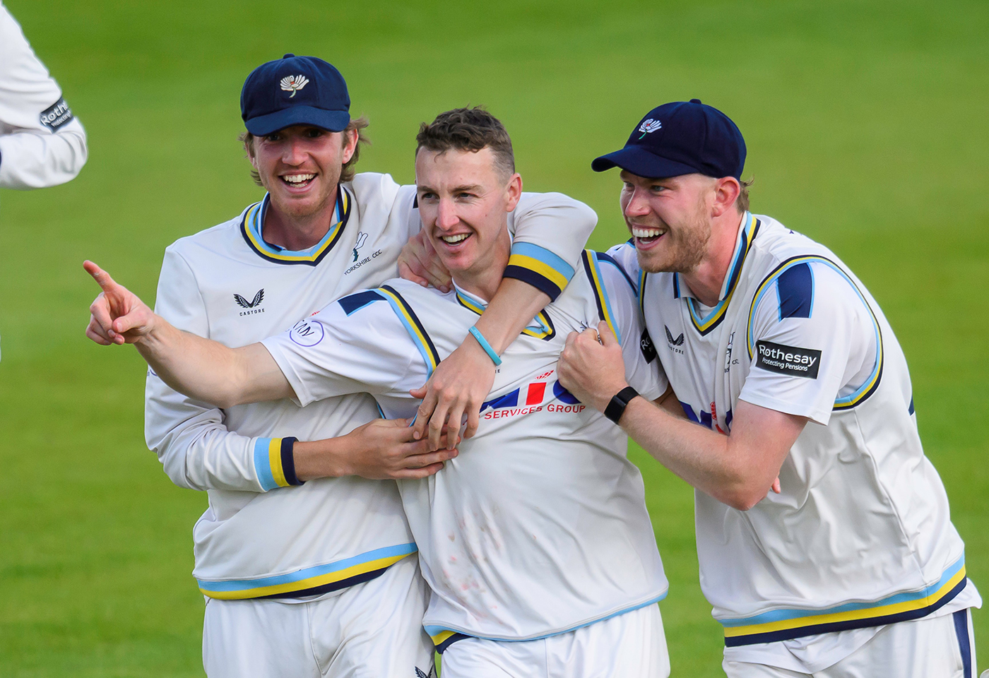Hill's Four-For Forces Surrey Follow-On As Yorkshire Lead