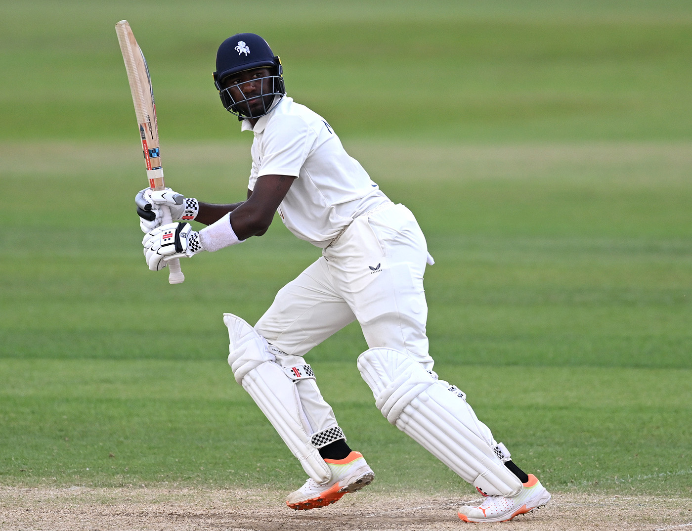 Kent Batters Close Gap Against Gloucestershire