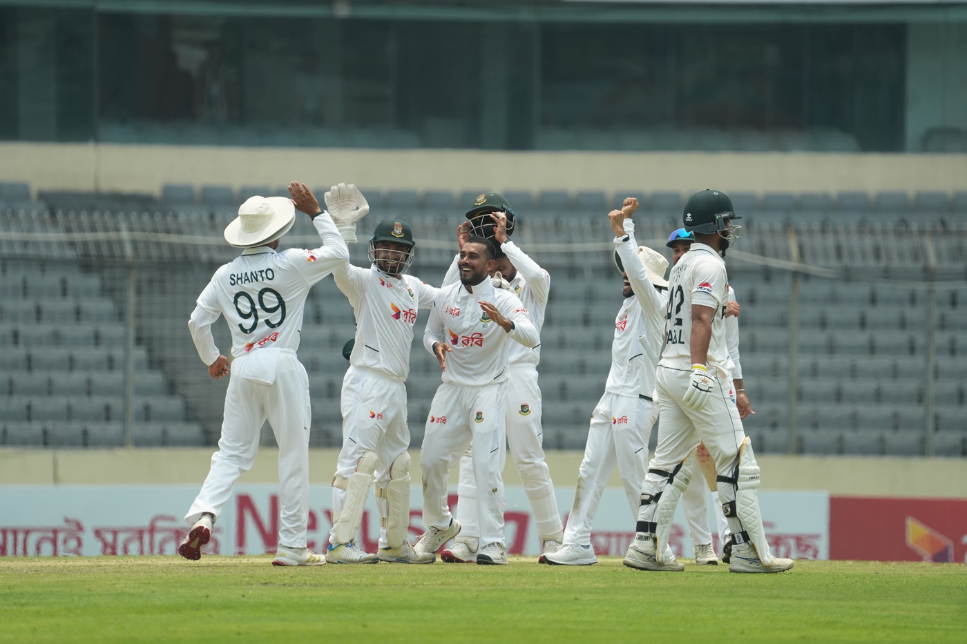 Mehidy, Taskin Dismantle Pakistan After Awais' Century