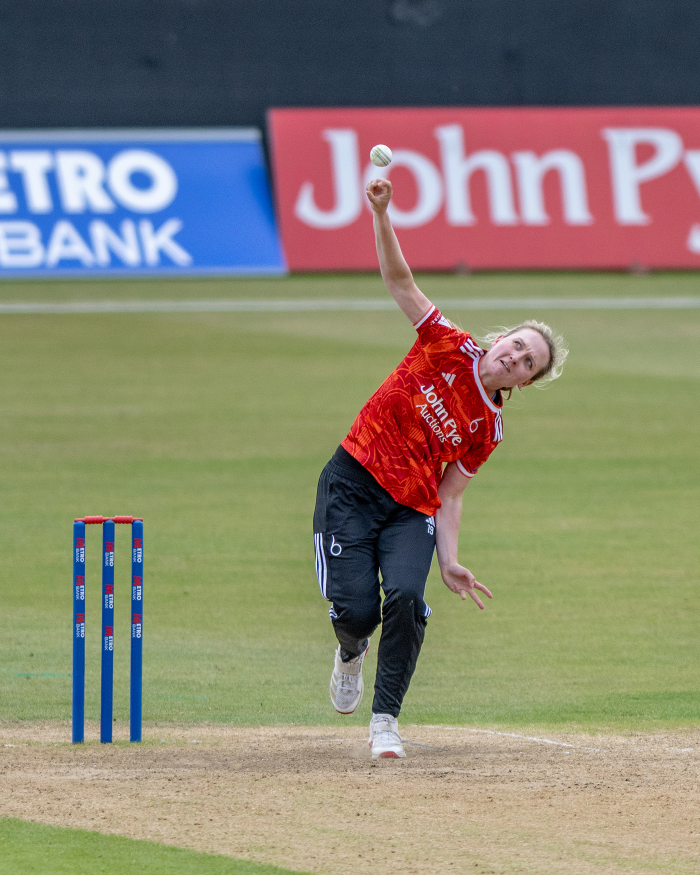 Phillips Four-Wicket Haul Guides Blaze Past Hampshire