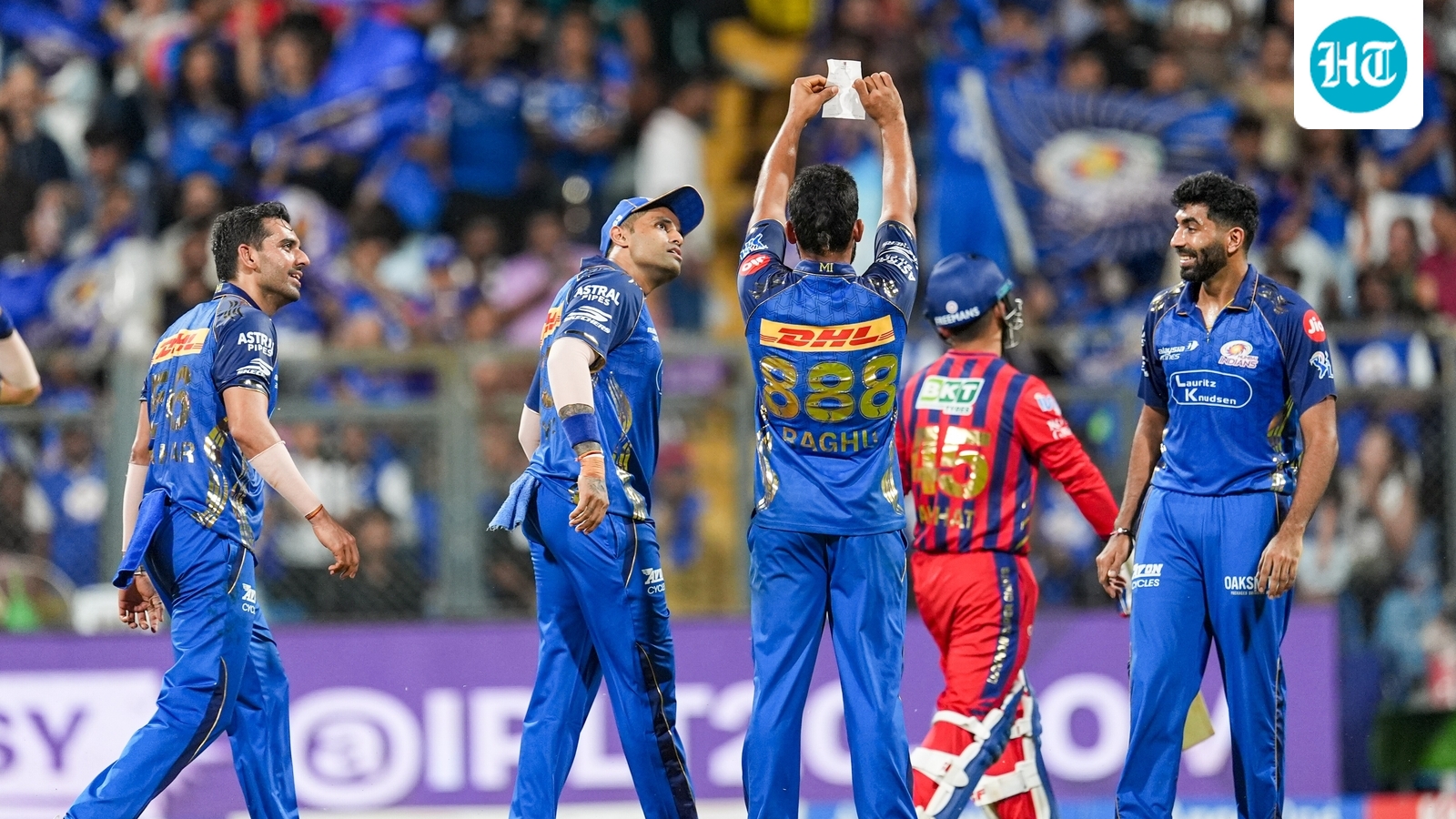 Raghu Sharma Celebrates Maiden IPL Wicket With Chit