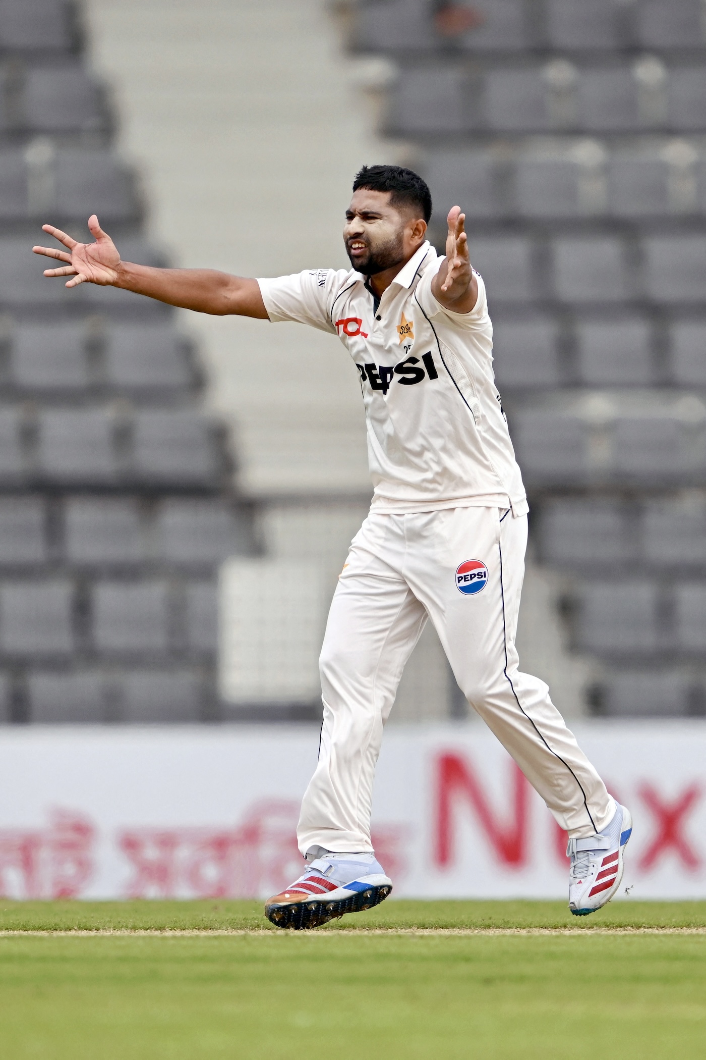 Shahzad Slams Litton As 'Extremely Lucky' After Century