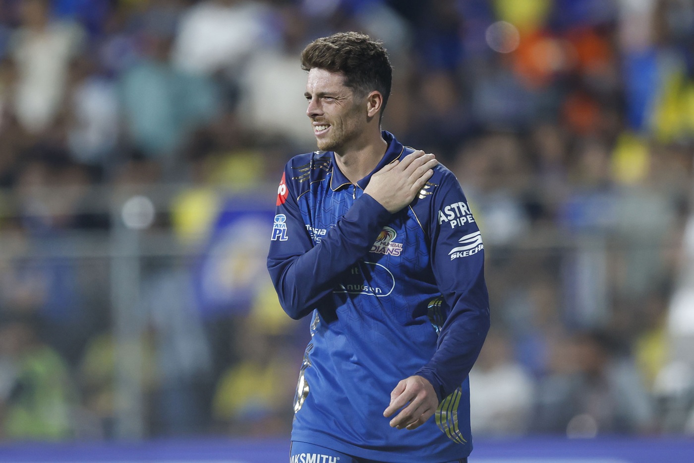 Shoulder Injury Sidelines Santner For Month