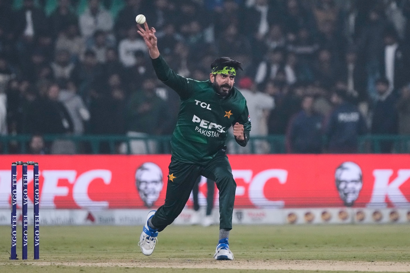 Warwickshire Sign Pakistan Mystery Spinner Usman Tariq