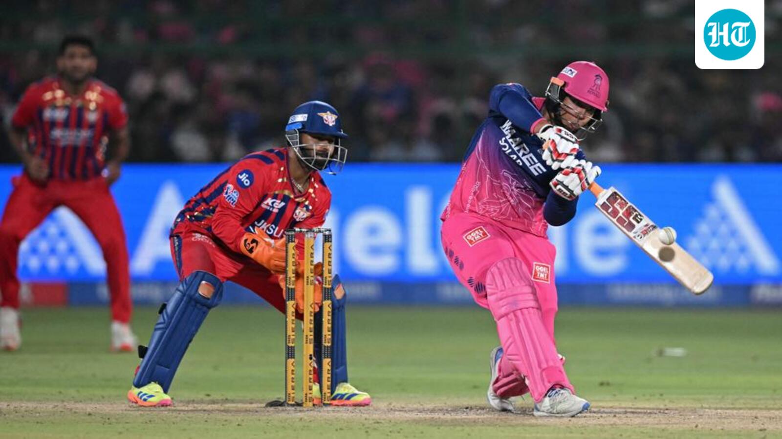 Young Sensation Draws Tendulkar Comparisons at 15